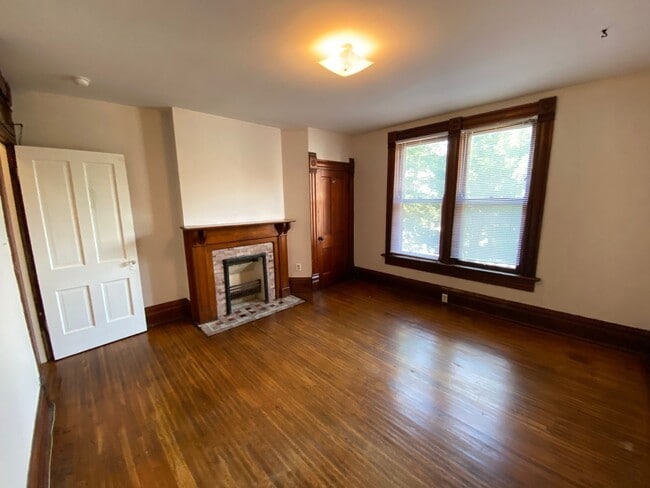 Building Photo - W 1st Ave 145-147 MLR