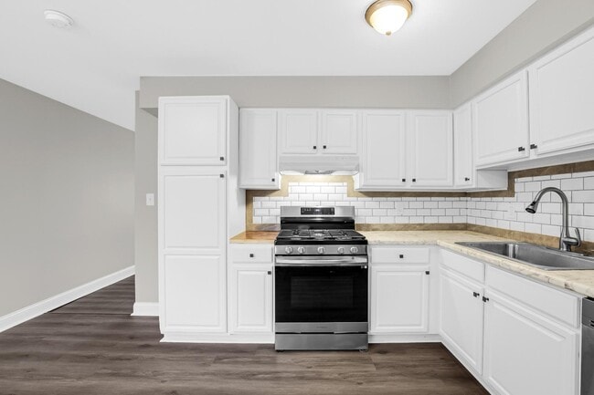 Building Photo - 5305 W 78th Ln
