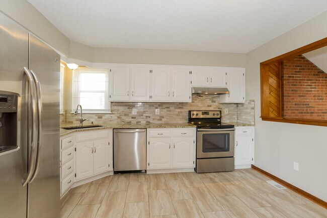 Building Photo - 11413 W 106th St