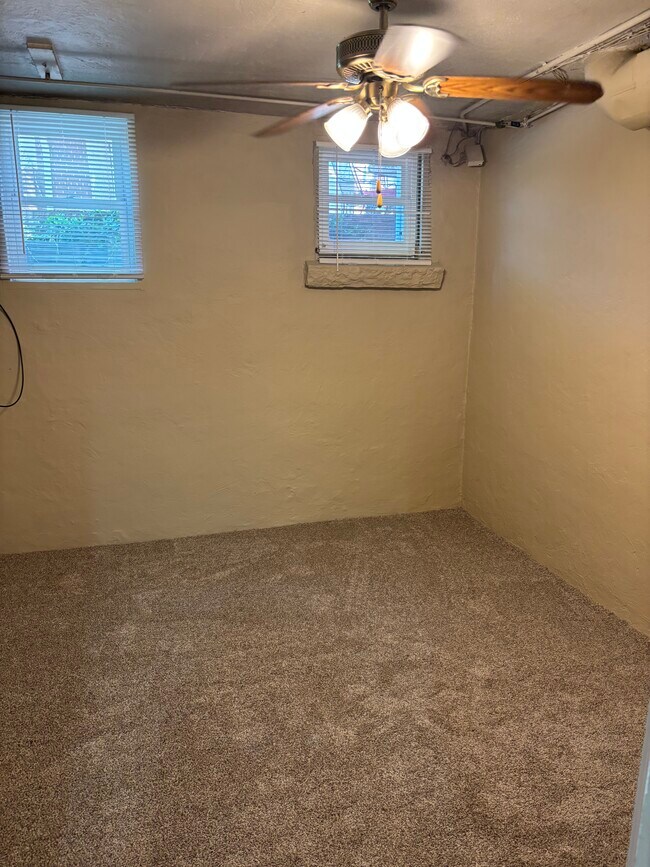 Building Photo - 725 Corona St