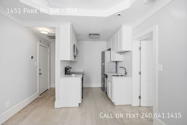 Building Photo - 1451 Park Rd NW