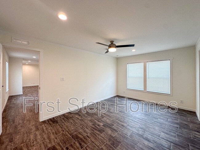Building Photo - 237 Noriker Dr