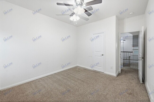 Building Photo - 3808 Hazelhurst Dr