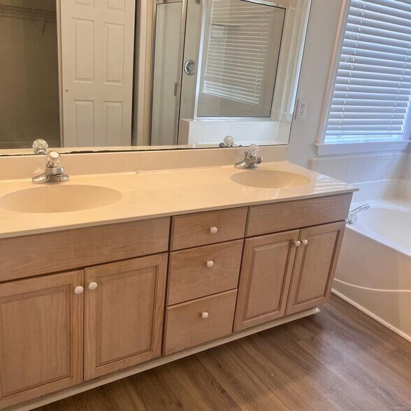 Building Photo - 4613 Harvest Way