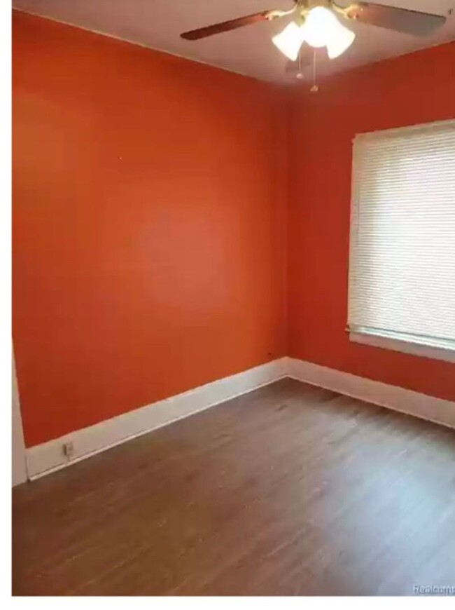 Building Photo - Charming brick duplex, lower unit ... Ask ...