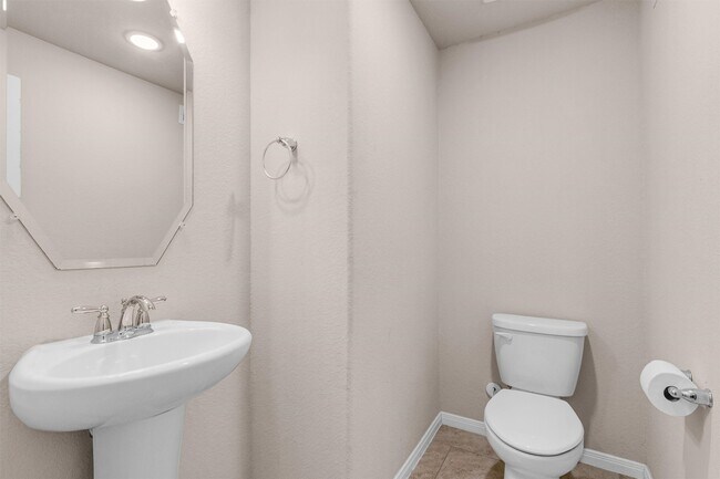 Building Photo - 5340 Pointe Spring Crossing