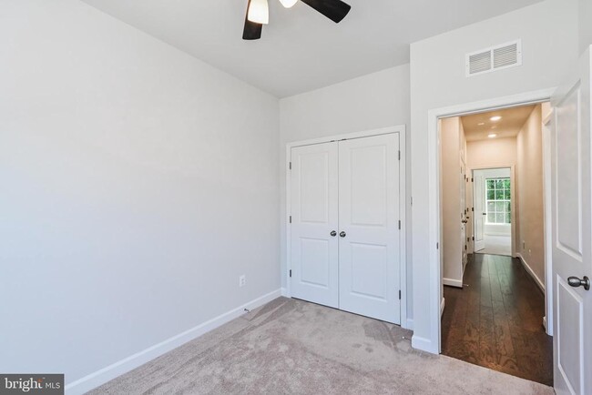 Building Photo - 4388 Fair Lakes Ct