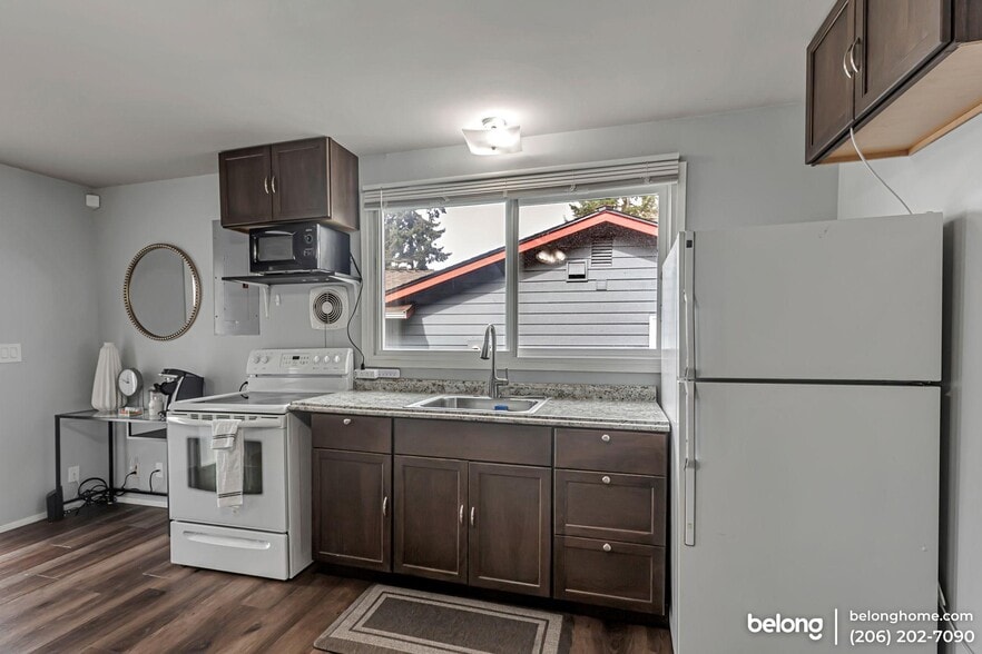 Building Photo - 1924 S 254th Pl