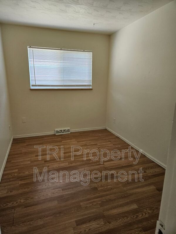 Building Photo - 1229 32nd St