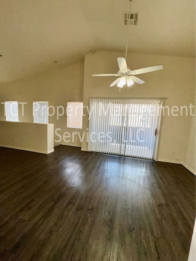 Building Photo - Nice two-story, 2bed, 2 bath with Garage in Mesa!