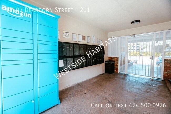 Building Photo - 18407 Dearborn - Gorgeous, fully renovated...