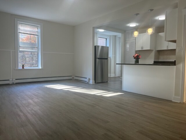 Building Photo - 322 6th St