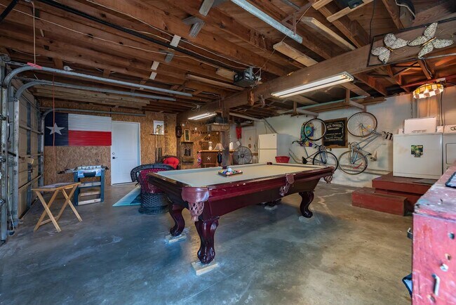 Building Photo - 1726 65th St