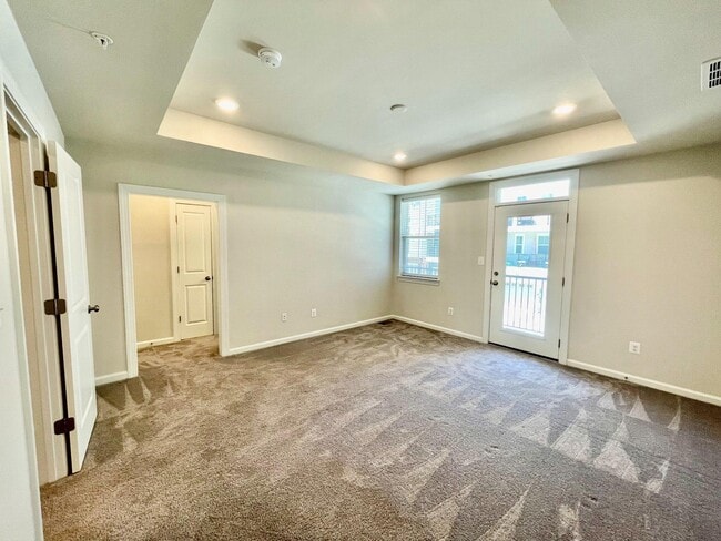 Building Photo - 14955 River Walk Way