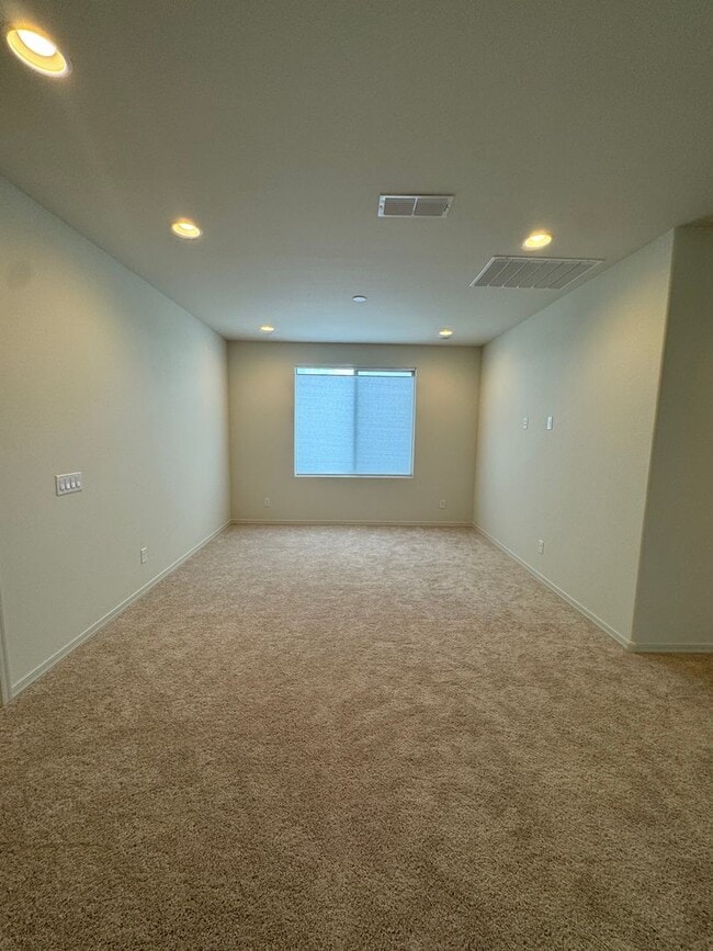 Building Photo - 17156 W Smoketree Dr