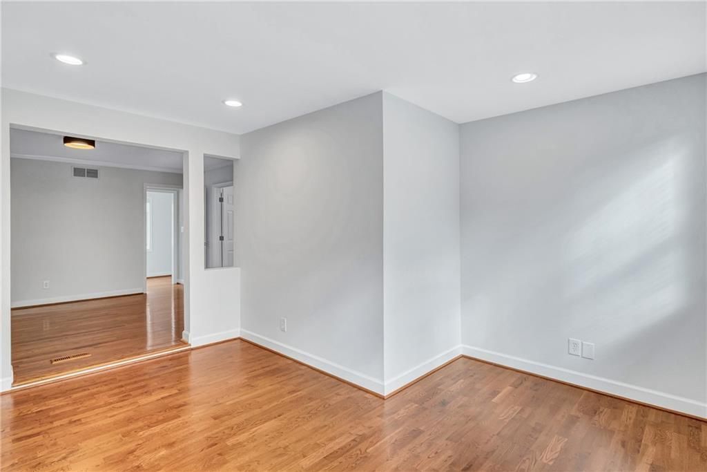 Building Photo - 5045 Chestnut Forest Ln