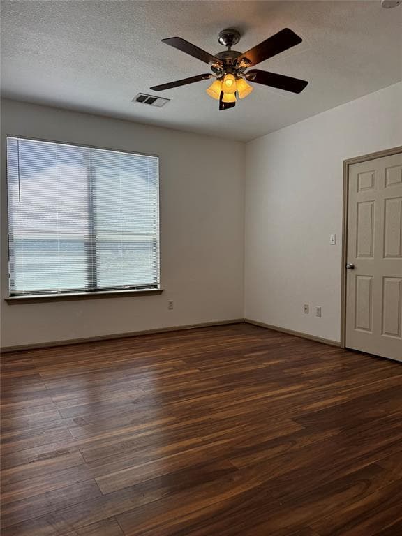 Building Photo - 8901 Parkfield Dr