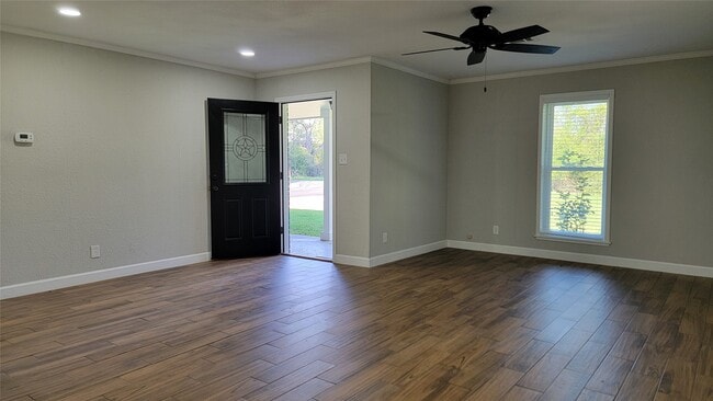 Building Photo - 2200 Joe Rushing Ln