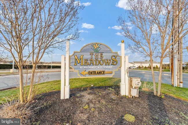 Building Photo - 1607 Hawthorne Ct