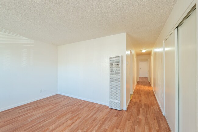 Building Photo - 233 Florida St