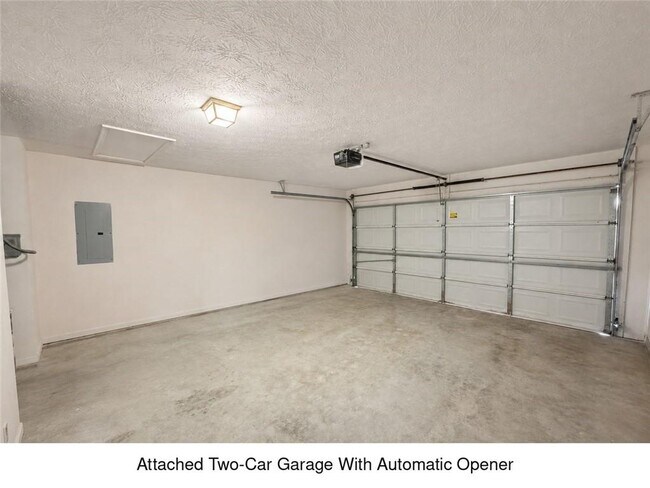 Building Photo - 1117 Yellow River Dr
