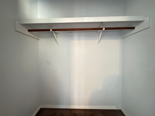 Building Photo - 24430 Sounder Ln