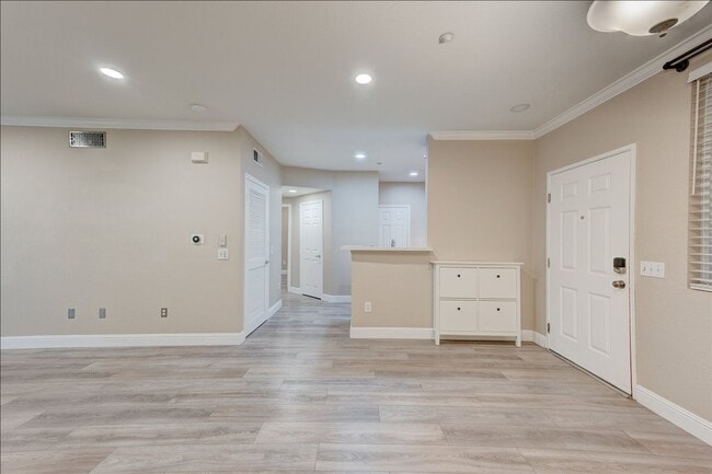 Building Photo - 3850 Elijah Ct