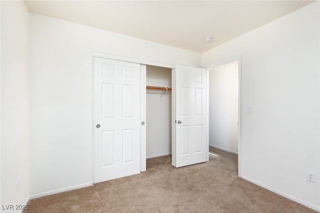 Building Photo - 3636 E Carisbrook Dr