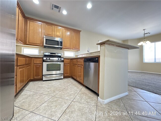 Building Photo - 711 Taliput Palm Pl