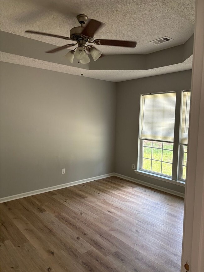 Building Photo - 1404 Georgia Ave SE