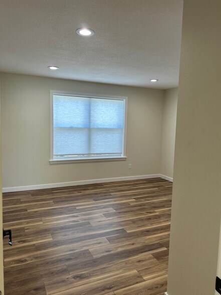 2nd Bedroom 300 SQ feet - 4022 NE Mallory Ave