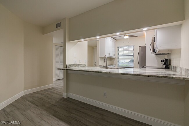 Building Photo - 2566 Kings Lake Blvd
