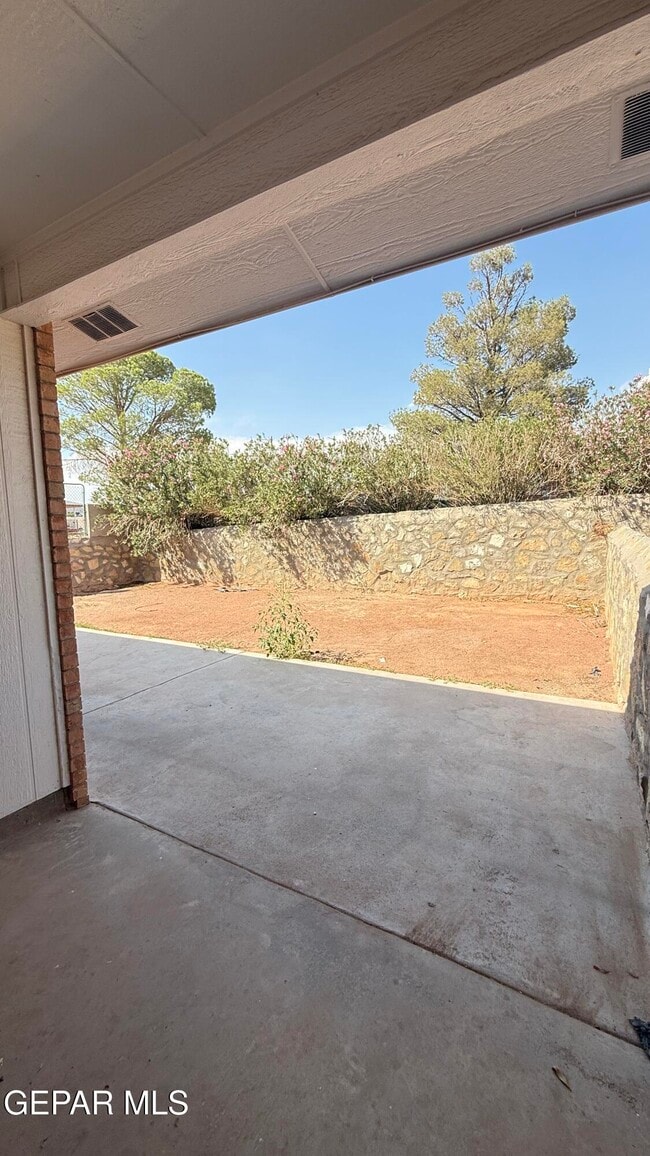 Building Photo - 11621 Marsh Mccall Way