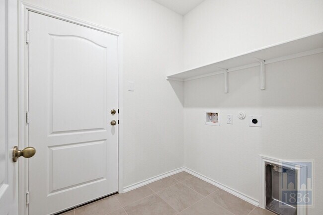 Building Photo - 7812 Song Sparrow Dr.