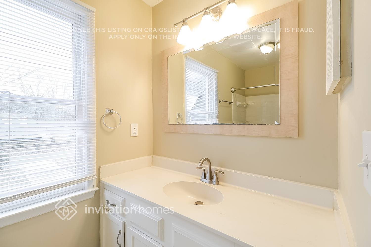 Building Photo - 10601 Bryony Ct