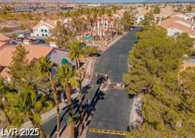 Building Photo - 7570 W Flamingo Rd