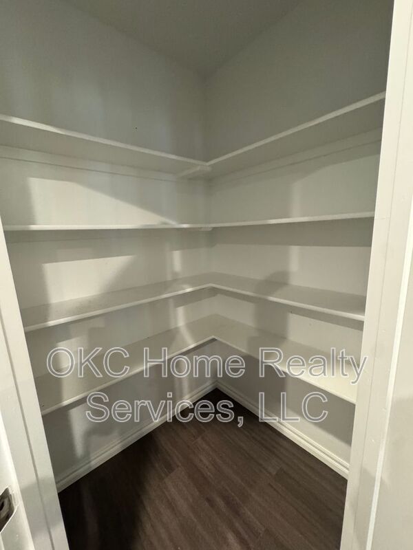 Building Photo - 4217 Palmetto Blf Dr