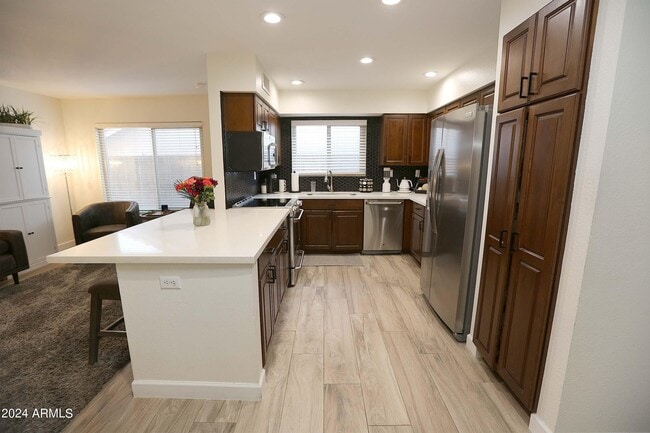 Building Photo - 11271 E Poinsettia Dr