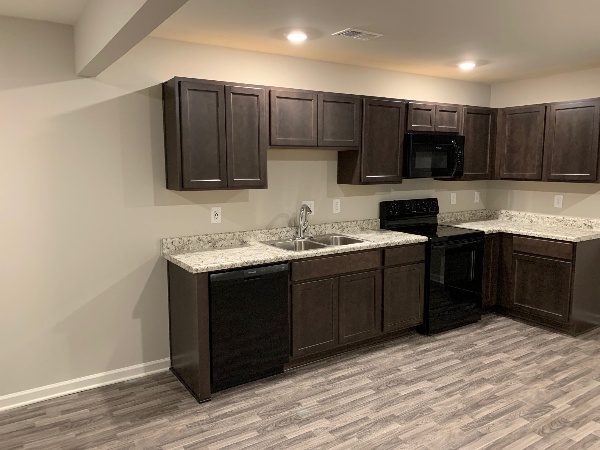Building Photo - 6260 Townley Way