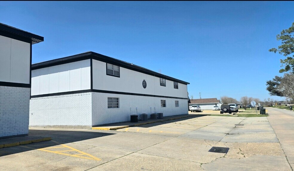 Building Photo - 3613 Euclid St