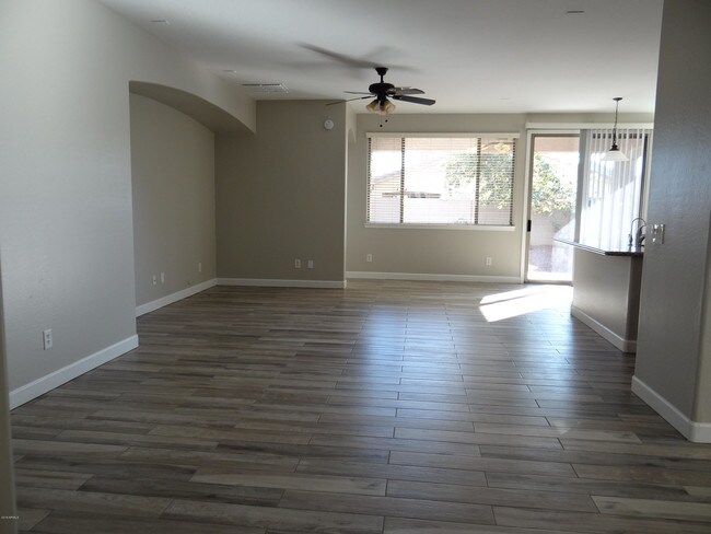Building Photo - 10331 W Carlota Ln