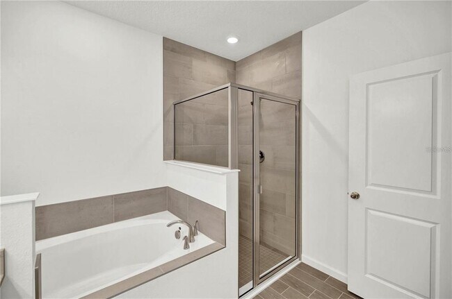 Building Photo - 4425 NW 14th Lp