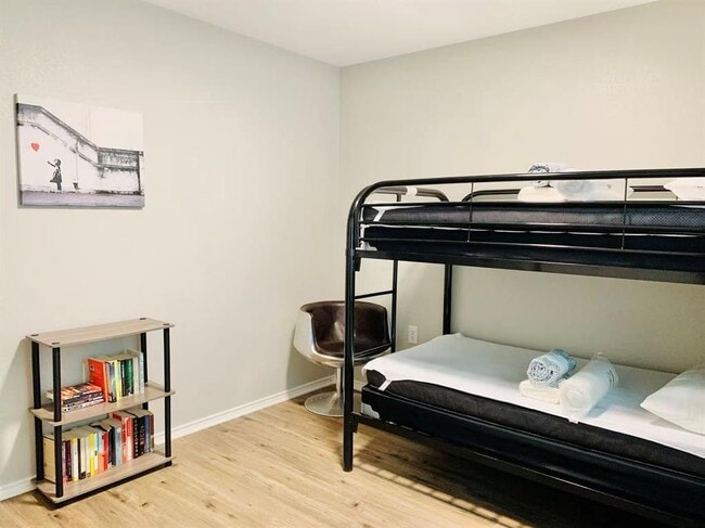 Building Photo - 4705 Cypress Bend