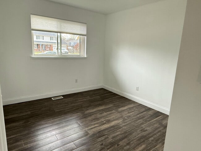 Building Photo - 12757 De Cook Dr