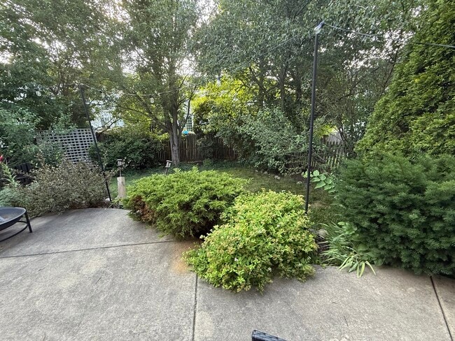 Building Photo - 2717 Glenwood Ct