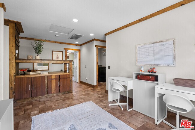 Building Photo - 28123 Gibraltar Ln