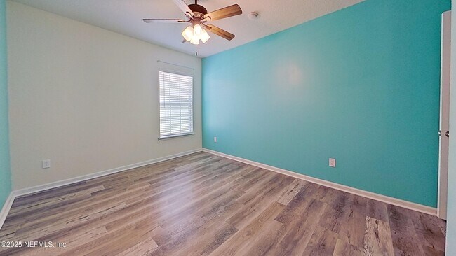 Building Photo - 12275 Deersong Dr