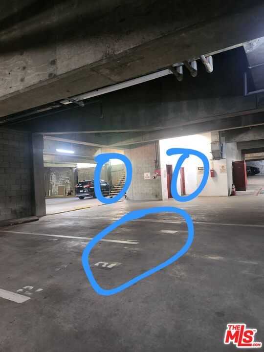 Building Photo - 6225 Canterbury Dr