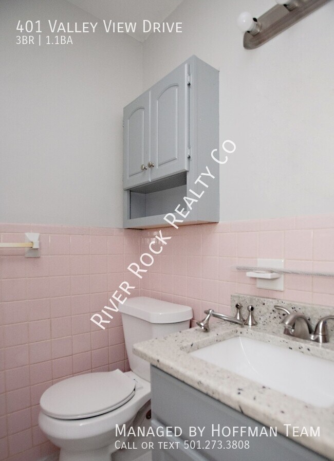 Building Photo - 401 Valley View Dr