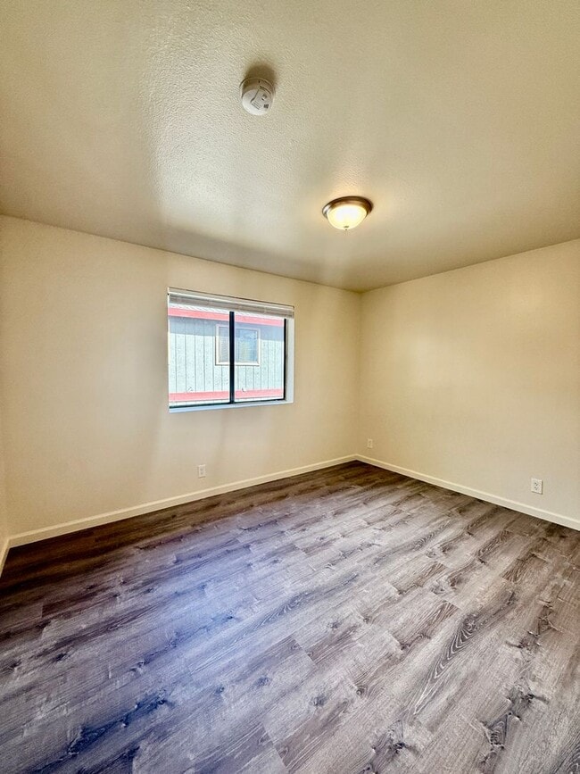 Building Photo - Lupin Apartments